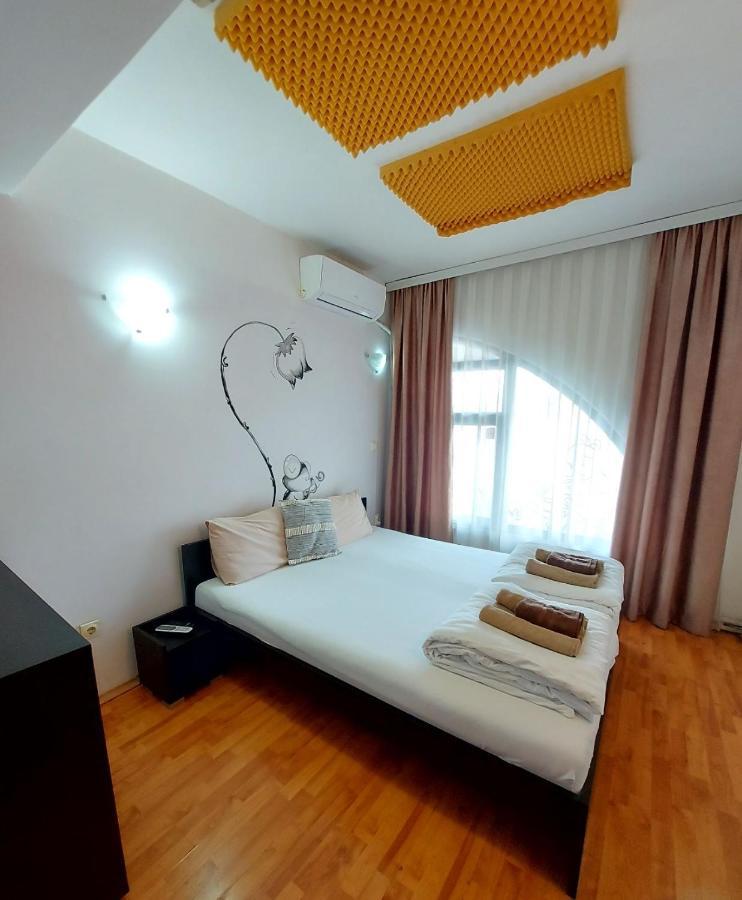 The Bulevard Hotel Skopje Esterno foto