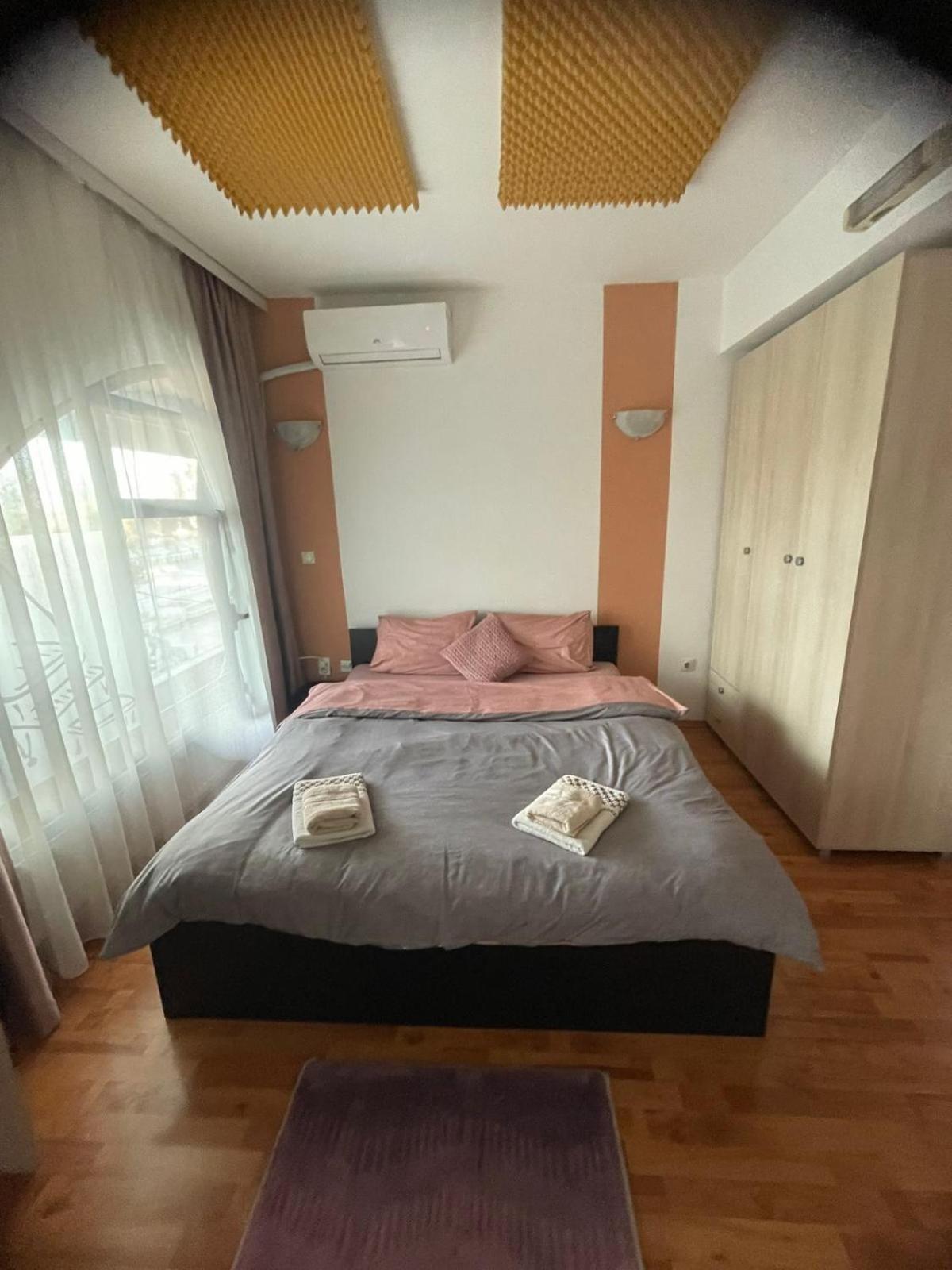 The Bulevard Hotel Skopje Esterno foto