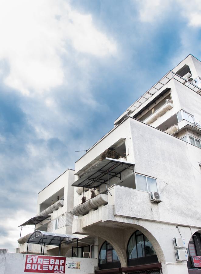 The Bulevard Hotel Skopje Esterno foto