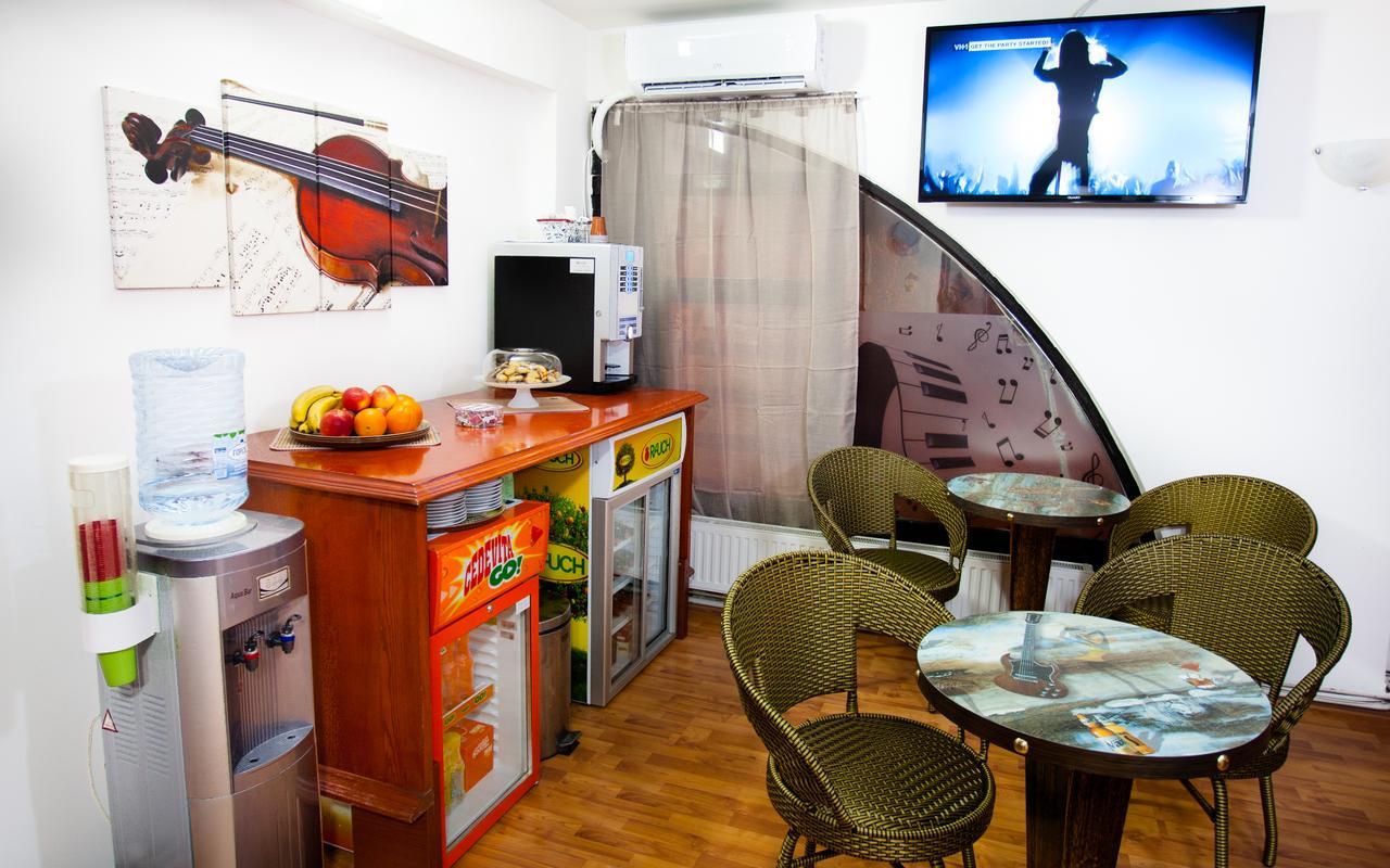 The Bulevard Hotel Skopje Esterno foto