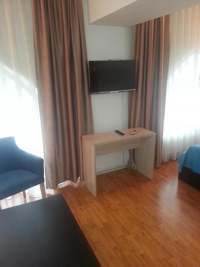 The Bulevard Hotel Skopje Esterno foto