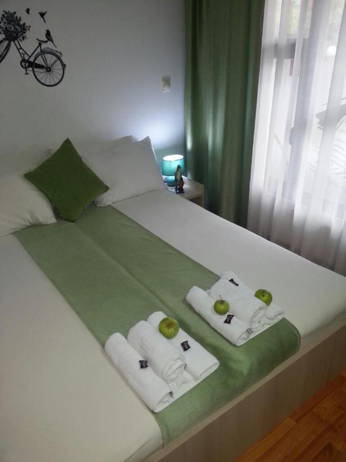 The Bulevard Hotel Skopje Esterno foto